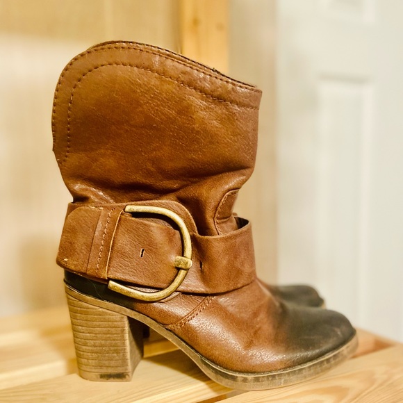 Rampage Heeled Booties - Picture 4 of 4